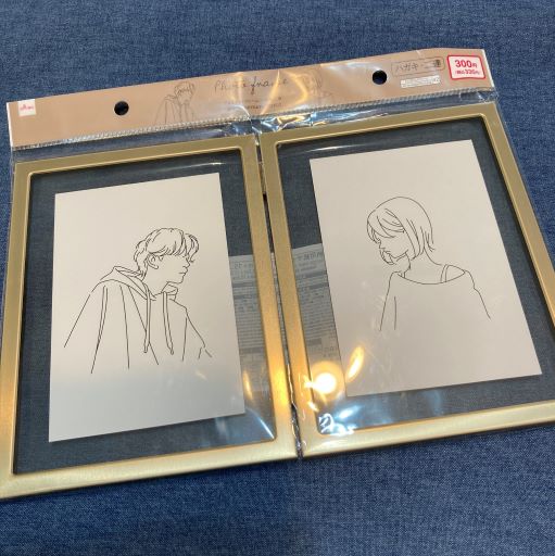 セリア ダイソー お花のシールで簡単 可愛い手形足形アート 笑顔あふれるサロン Ichigonomi セリア ダイソー お花のシールで簡単 可愛い手形足形アート 笑顔あふれるサロン Ichigonomi